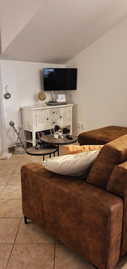 Apartment Kate Slatine Buitenkant foto