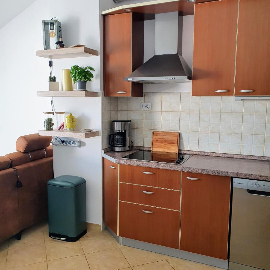 Apartment Kate Slatine Buitenkant foto